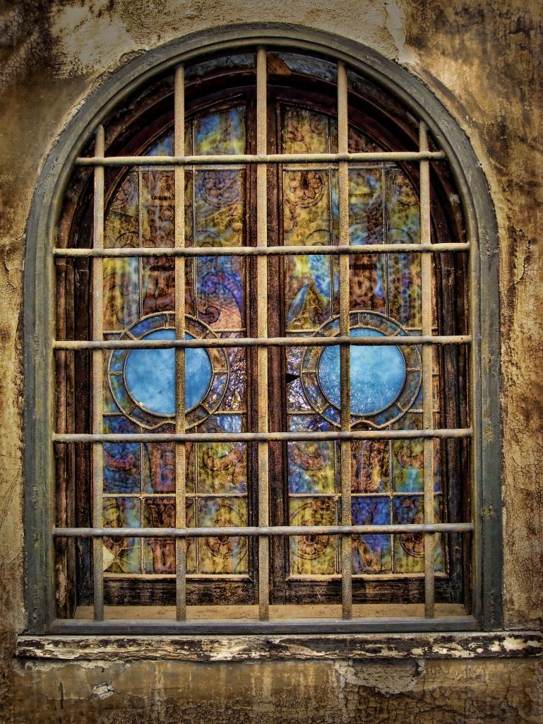 Name:  Stained glass window Italy.jpg
Views: 340
Size:  208.1 KB