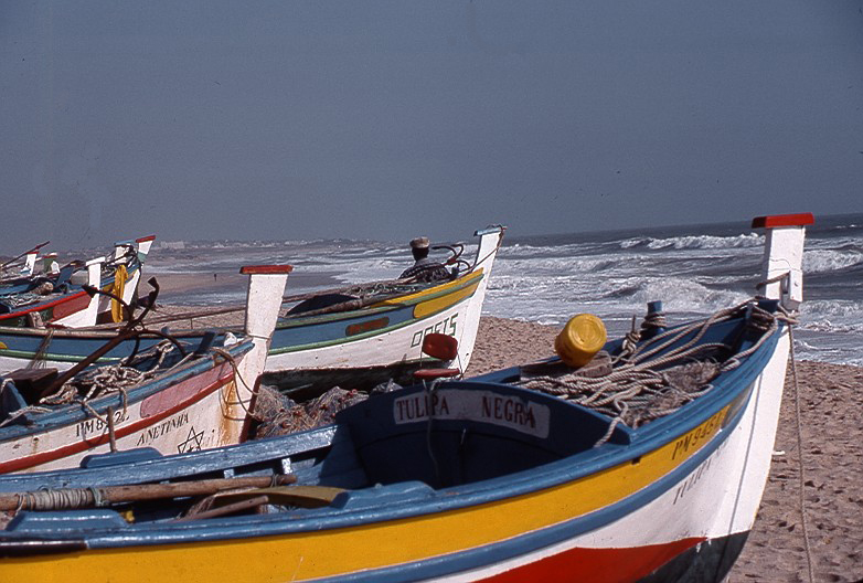 Name:  Portugal,Algarve,Amacao De Pera,boats,beach .jpg
Views: 387
Size:  296.7 KB