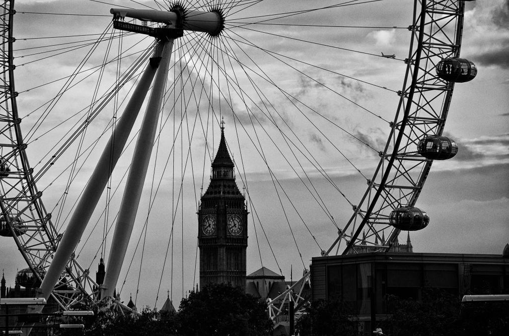 Name:  london_eye_ben_2011_July-.jpg
Views: 302
Size:  145.5 KB