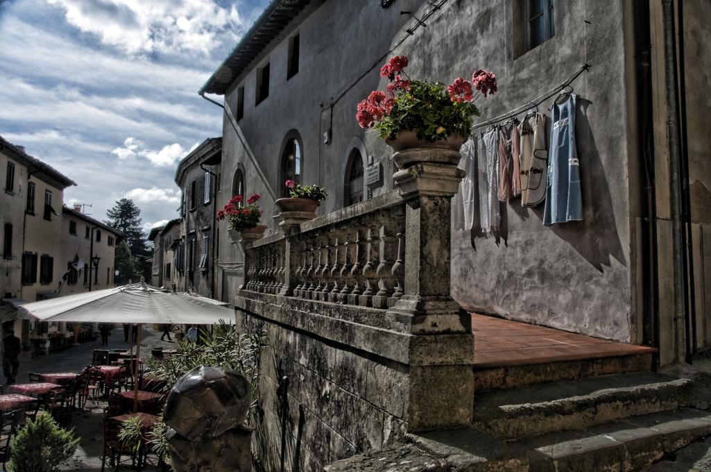 Name:  Street in Castelina in Chianti.jpg
Views: 487
Size:  130.9 KB