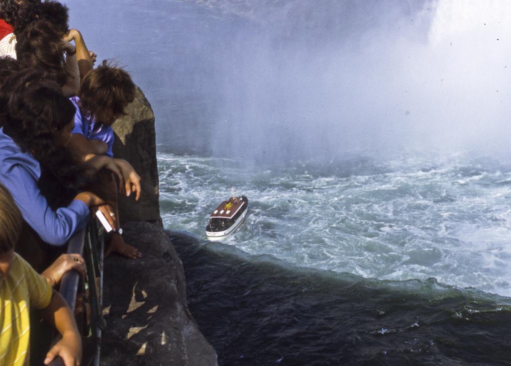 Name:  Maid of the Mist  .jpg
Views: 1451
Size:  83.5 KB